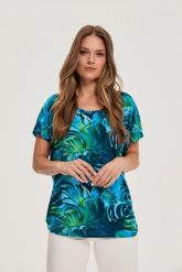 Bluzka z roślinnym wzorem niebieska. Niebieskie bluzki MOODO, bez wzorów, z bawełny, bez kołnierzyka, bez ramiączek. Za 49.99 zł.