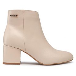Botki R.Polański. Brązowe botki R.Polański, bez wzorów, bez obcasa, na słupku, bez zapięcia. Za 379.99 zł.