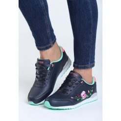 Granatowo-Miętowe Buty Sportowe Great Expectations. Buty sportowe lifestyle marki KALENJI. Za 59.99 zł.