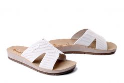 INBLU AG-14 002 beżowy, klapki damskie. Brązowe klapki Inblu, bez wzorów, bez obcasa, bez zapięcia. Za 71.99 zł.