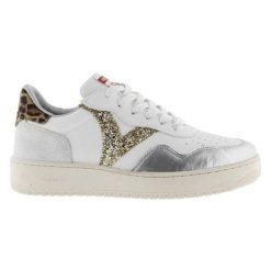 Białe buty sportowe z metalicznym i zwierzęcym nadrukiem dla kobiet Victoria Mad. Szare buty sportowe lifestyle VICTORIA, bez wzorów, bez zapięcia. W wyprzedaży za 374.70 zł.