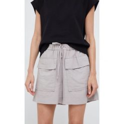 United Colors of Benetton szorty lniane damskie kolor szary gładkie high waist. Szare szorty United Colors Of Benetton, bez wzorów, z tkaniny. W wyprzedaży za 129.99 zł.