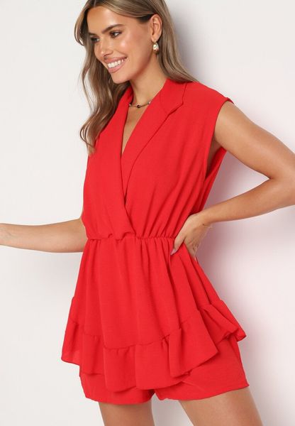 Czerwony Krótki Kombinezon z Falbankami i Kołnierzykiem Laravia. Czerwone kombinezony Born2be, m, bez wzorów, eleganckie, bez kołnierzyka, bez ramiączek, mini. Za 69.99 zł.
