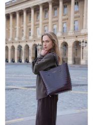 Maison héritage PARIS Skórzany shopper bag "Runa" w kolorze bordowym - 28 x 32 x 12 cm rozmiar: onesize. Czerwone shopper bag maison héritage PARIS, bez wzorów, z materiału, na ramię, bez dodatków. Za 369.99 zł.