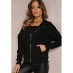 Czarna Bluza z Kapturem i Suwakiem Oversize Des. Czarne bluzy Renee, na zimę, l, bez wzorów, z dzianiny, sportowe, bez ramiączek, z kapturem. W wyprzedaży za 67.99 zł.