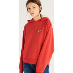 Bluza z kapturem Superman - Czerwony. Bluzy marki Sinsay. Za 69.99 zł.