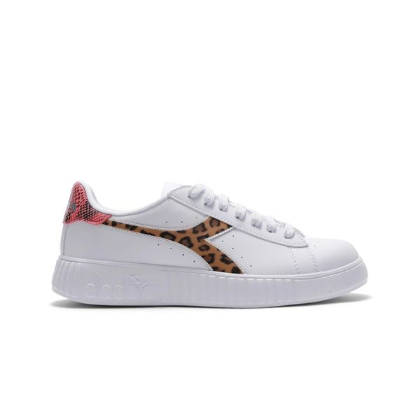 Trampki damskie DIADORA GAME P STEP TROPIC. Białe trampki Diadora, bez wzorów, casualowe, bez zapięcia. Za 109.99 zł.
