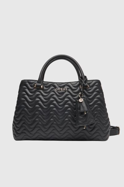 GUESS Czarna shopperka damska Melisandra. Czarne shopper bag Guess, z aplikacjami, ze skóry ekologicznej, bez dodatków. W wyprzedaży za 339.99 zł.