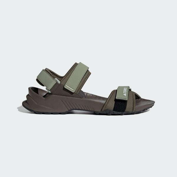 Sandały Terrex Hydroterra. Brązowe sandały adidas, bez wzorów, z gumy, klasyczne, bez obcasa, bez zapięcia. Za 239.00 zł.