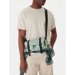 Saszetka Quiksilver. Zielone nerki i saszetki Quiksilver, bez wzorów, młodzieżowe, bez dodatków. Za 129.99 zł.