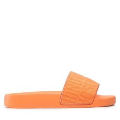 Klapki LOVE MOSCHINO. Brązowe klapki Love Moschino, bez wzorów, bez obcasa, bez zapięcia. Za 399.99 zł.