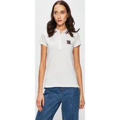 Tommy Hilfiger - Top. Białe t-shirty Tommy Hilfiger, bez wzorów, z bawełny, casualowe, bez kołnierzyka, bez ramiączek. W wyprzedaży za 259.90 zł.