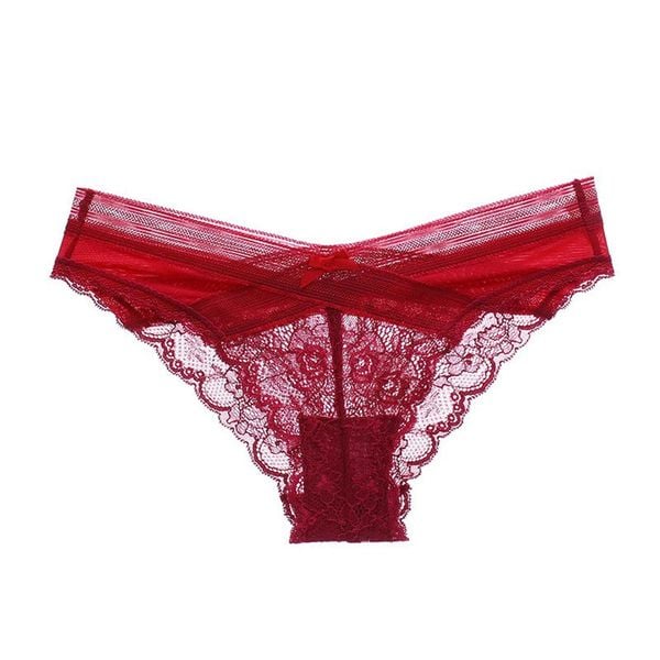 Figi z koronką na co dzień i specjalne okazje Olevia. Czarne figi Intica, bez wzorów, z koronki. Za 79.00 zł.