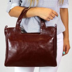 Torebka skórzana damska kuferek DAN-A T245 koniakowa. Torebki klasyczne DAN-A, bez wzorów, ze skóry, biznesowe, bez dodatków. Za 349.99 zł.