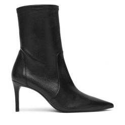 Botki Stuart Weitzman. Czarne botki Stuart Weitzman, bez wzorów, bez obcasa, na szpilce, bez zapięcia. Za 2,769.00 zł.