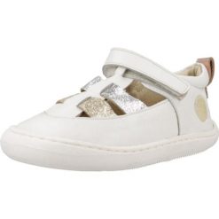 Sandały GIOSEPPO ODELL Biały. Białe sandały Gioseppo, bez wzorów, ze skóry, sportowe, bez obcasa, bez zapięcia. Za 185.99 zł.