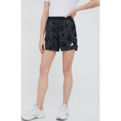 Adidas Performance szorty treningowe Condivo 22 damskie kolor czarny wzorzyste high waist. Czarne szorty sportowe adidas Performance, bez wzorów, z materiału, z podwyższonym stanem, na fitness i siłownię. W wyprzedaży za 129.99 zł.