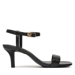 Sandały Tommy Hilfiger. Czarne sandały Tommy Hilfiger, bez wzorów, bez obcasa, na szpilce, bez zapięcia. Za 449.99 zł.