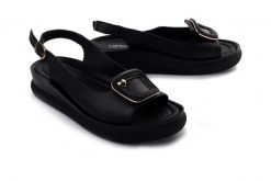 T.SOKOLSKI AMI L25-138 BLK Czarny, sandały damskie. Czarne sandały T.Sokolski, bez wzorów, ze skóry, bez obcasa, na koturnie, bez zapięcia. Za 209.90 zł.