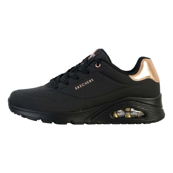 Buty na co dzień damskie SKECHERS UNO sneakersy. Czarne buty sportowe lifestyle Skechers, bez wzorów, z syntetyku, sportowe, bez zapięcia, skechers sport. W wyprzedaży za 352.15 zł.