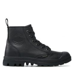 Trapery Palladium. Czarne traperki Palladium, bez wzorów, bez obcasa, bez zapięcia. Za 599.99 zł.