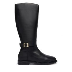 Kozaki Tommy Hilfiger. Czarne kozaki Tommy Hilfiger, bez wzorów, bez obcasa, bez zapięcia. Za 949.99 zł.