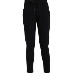 Selected Femme SFSADIE PANT Spodnie treningowe black. Niebieskie spodnie dresowe marki comma casual identity, z materiału, casualowe. Za 249.00 zł.
