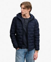 Superdry Pikowana kurtka Hooded Heat Weld z recyklowanego poliestru PETROL BLUE. Niebieskie kurtki Superdry, xl, bez wzorów, z materiału, z kapturem. Za 647.05 zł.