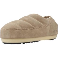 Sandały MOON BOOT MB SANDAL BAND SUEDE Beżowy. Brązowe sandały Moon Boot, bez wzorów, ze skóry, bez obcasa, bez zapięcia. W wyprzedaży za 620.30 zł.