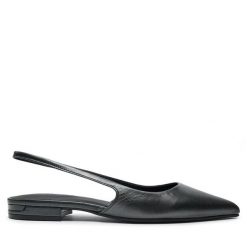 Sandały Calvin Klein. Czarne sandały Calvin Klein, bez wzorów, bez obcasa, na płaskiej podeszwie, bez zapięcia. Za 399.99 zł.
