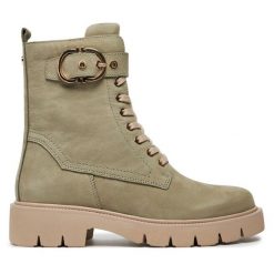 Trapery Caprice. Brązowe traperki Caprice, bez wzorów, bez obcasa, bez zapięcia. Za 549.99 zł.