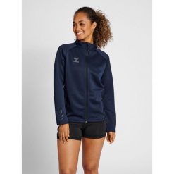 Bluza do piłki ręcznej damska Hummel Cima XK zapinana na zamek. Niebieskie bluzy Hummel, m, bez wzorów, z dresówki, sportowe, bez ramiączek, bez kaptura. W wyprzedaży za 232.50 zł.
