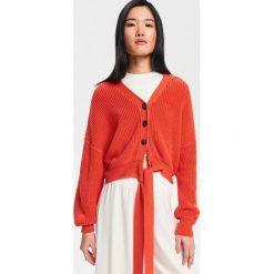 Sweter z wiązaniem - Pomarańczo. Swetry marki Reserved. Za 139.99 zł.