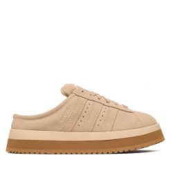 Śniegowce adidas. Brązowe śniegowce adidas, bez wzorów, bez zapięcia. Za 569.99 zł.