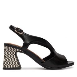 Sandały Tamaris. Czarne sandały Tamaris, bez wzorów, bez obcasa, na słupku, bez zapięcia. Za 369.99 zł.