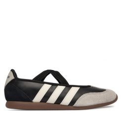 Baleriny adidas. Czarne baleriny adidas, bez wzorów, bez obcasa, bez zapięcia. Za 279.99 zł.