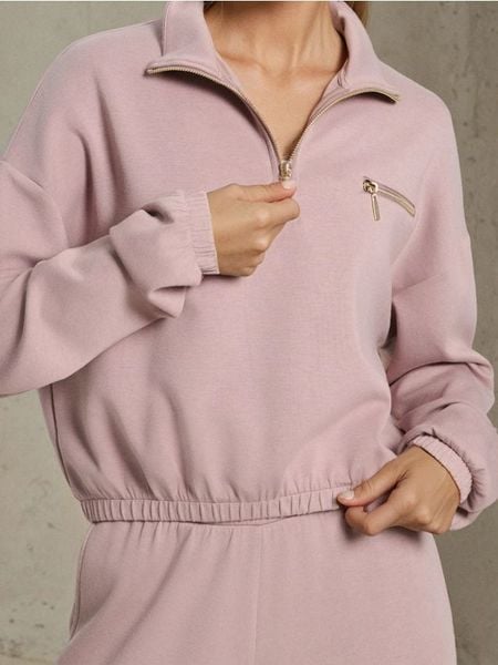 Bluza ze stójką - różowy. Czerwone bluzy Sinsay, l, bez wzorów, z dzianiny, bez ramiączek, bez kaptura. Za 59.99 zł.