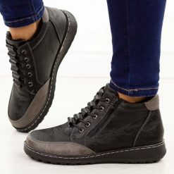 Czarne botki damskie Potocki 90347. Czarne botki POTOCKI, bez wzorów, z jeansu, eleganckie, z okrągłym noskiem, bez obcasa, na płaskiej podeszwie, bez zapięcia. Za 179.00 zł.