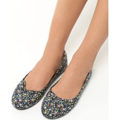 Granatowe Balerinki Floriss. Baleriny marki Born2be. Za 29.99 zł.