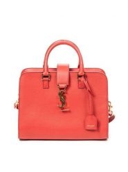 YSL Skórzana torebka w kolorze czerwonym - 26 x 19 x 12 cm rozmiar: onesize. Czerwone torebki klasyczne YSL, bez wzorów, z materiału, przez ramię, bez dodatków. Za 7,177.99 zł.