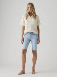 Levi's Bermudy dżinsowe w kolorze błękitnym rozmiar: W26. Niebieskie szorty Levi's, z aplikacjami, klasyczne. Za 104.89 zł.
