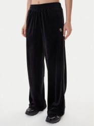 KARL LAGERFELD Spodnie dresowe B1W10022 Czarny Regular Fit. Czarne spodnie dresowe KARL LAGERFELD, bez wzorów, z dresówki. Za 849.99 zł.