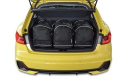 Torby Do Bagażnika Audi A1 2018-2024 3Szt Kjust. Czarne torby podróżne KJUST, bez wzorów, z kauczuku. Za 746.00 zł.