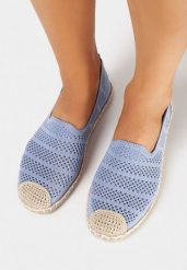 Niebieskie Espadryle z Ażurowej Siateczki Ozdobione Plecionką Lanivesa. Niebieskie espadryle Born2be, w ażurowe wzory, bez obcasa. Za 79.99 zł.