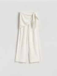 Spodnie z chustą - kremowy. Białe chusty Reserved, bez wzorów, z dzianiny. Za 159.99 zł.