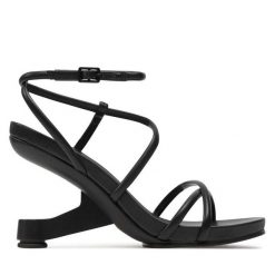 Sandały United Nude. Czarne sandały United Nude, bez wzorów, bez obcasa, na słupku, bez zapięcia. Za 1,499.00 zł.