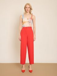 BGN Spodnie w kolorze czerwonym rozmiar: 40. Czerwone spodnie materiałowe BGN, bez wzorów, z materiału. Za 121.99 zł.