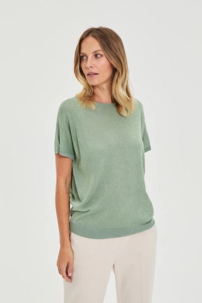 Wiskozowy sweter oliwkowy. Zielone swetry MOODO, l, bez wzorów, z wiskozy, bez ramiączek. W wyprzedaży za 69.99 zł.