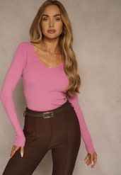 Różowy Sweter o Taliowanym Kroju z Nieregularnym Dekoltem w V Fenalissa. Czerwone swetry Renee, na zimę, l, bez wzorów, casualowe, bez ramiączek. Za 59.99 zł.