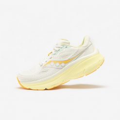 Buty do biegania damskie Saucony Guide 19. Białe buty do biegania Saucony, bez wzorów, bez zapięcia, do biegania. Za 669.99 zł.